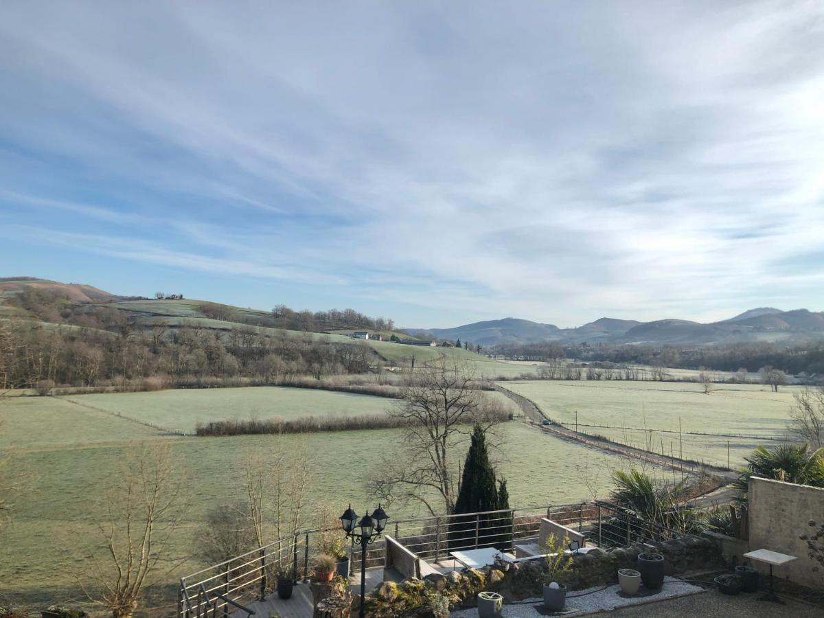 Chateau Porthos Tranquillite Des Pyrenees Lanne-en-Baretous Exterior photo